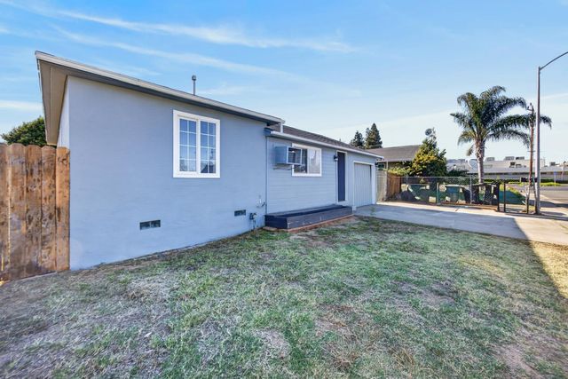 5604 Bonniemae Way, Sacramento, CA 95824