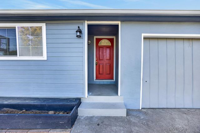 5604 Bonniemae Way, Sacramento, CA 95824