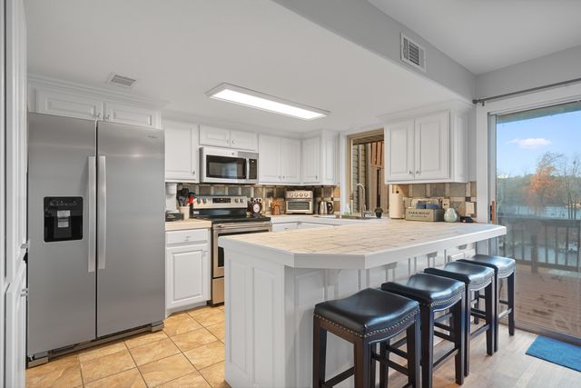 12 Calanas Lane, Hot Springs Village, AR 71909