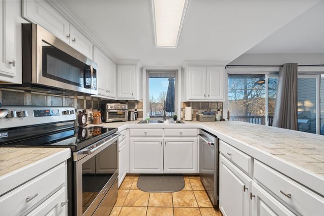 12 Calanas Lane, Hot Springs Village, AR 71909