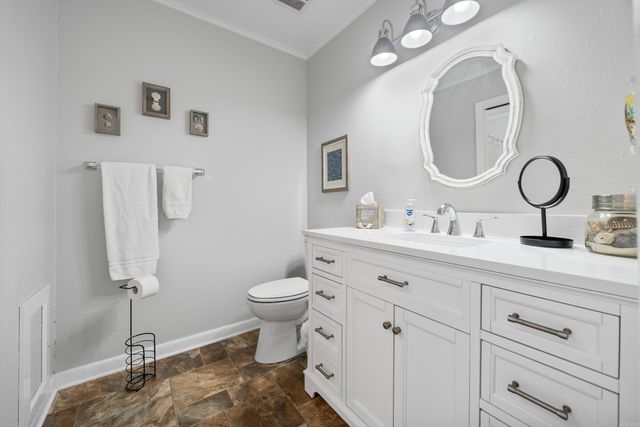 12 Calanas Lane, Hot Springs Village, AR 71909