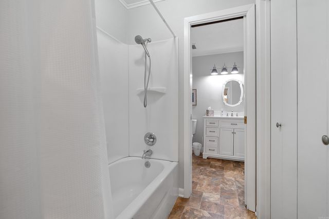 12 Calanas Lane, Hot Springs Village, AR 71909