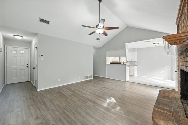 602 Valleyridge Court, Decatur, TX 76234