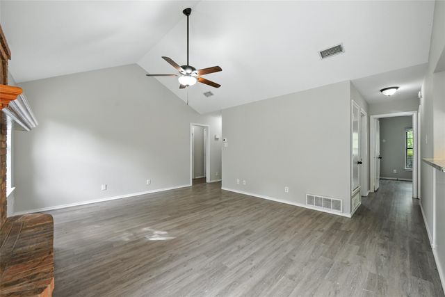 602 Valleyridge Court, Decatur, TX 76234