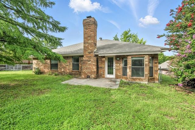 602 Valleyridge Court, Decatur, TX 76234
