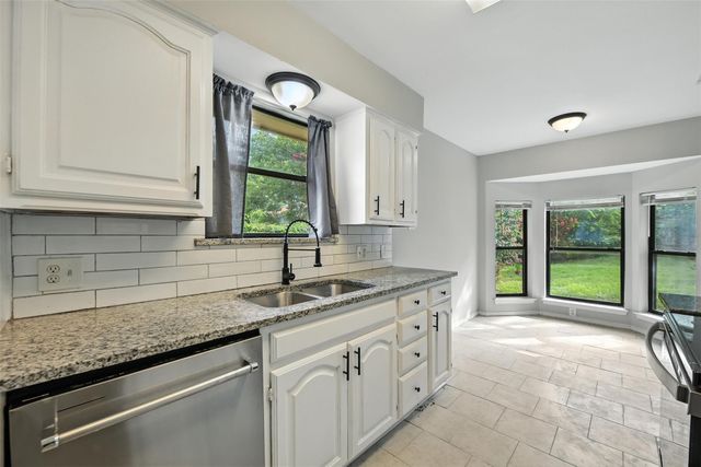602 Valleyridge Court, Decatur, TX 76234