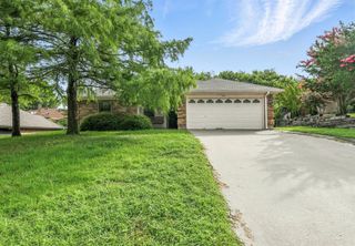 602 Valleyridge Court, Decatur, TX 76234