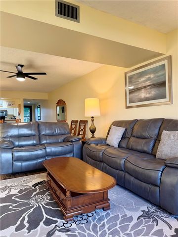 42 Plantation Drive 103, Vero Beach, FL 32966