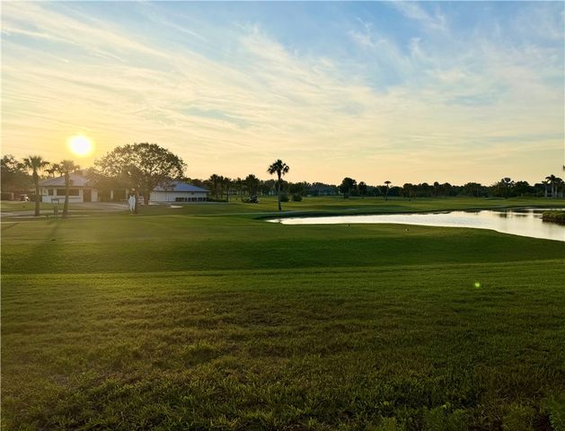 42 Plantation Drive 103, Vero Beach, FL 32966