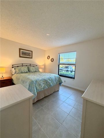 42 Plantation Drive 103, Vero Beach, FL 32966