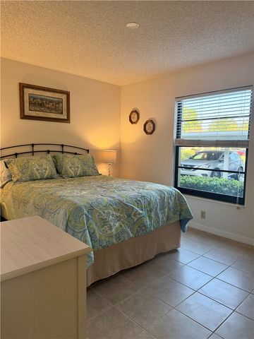 42 Plantation Drive 103, Vero Beach, FL 32966