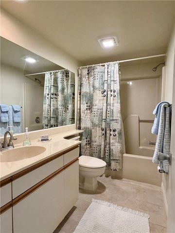 42 Plantation Drive 103, Vero Beach, FL 32966