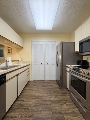 42 Plantation Drive 103, Vero Beach, FL 32966
