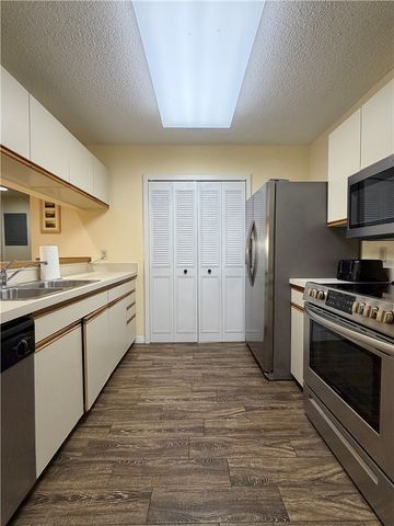 42 Plantation Drive 103, Vero Beach, FL 32966