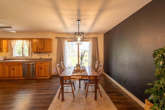 4710 W Greenfield Road, Janesville, WI 53548