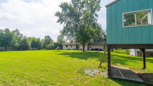 4710 W Greenfield Road, Janesville, WI 53548