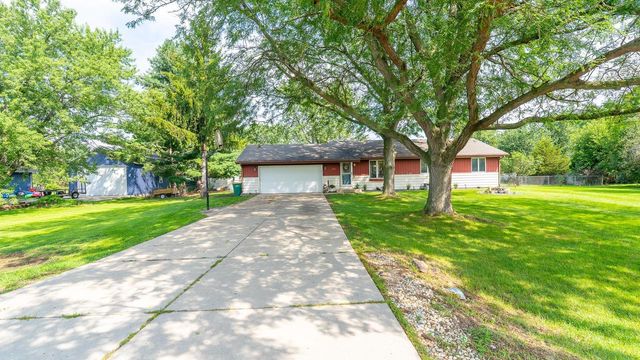 4710 W Greenfield Road, Janesville, WI 53548