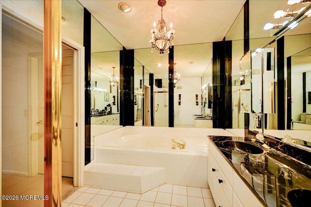 17 Umberland Place, Monroe, NJ 08831