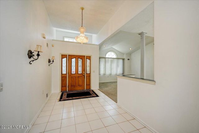 17 Umberland Place, Monroe, NJ 08831