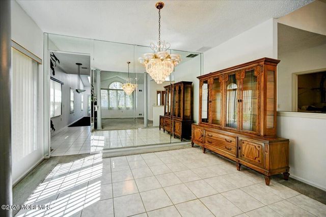 17 Umberland Place, Monroe, NJ 08831