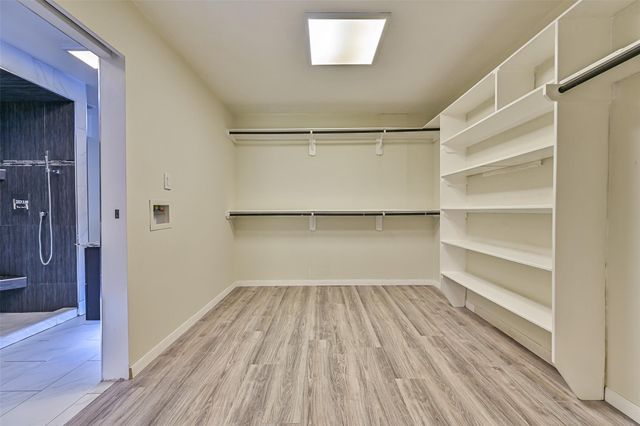 9322 Petersham Drive, Houston, TX 77031