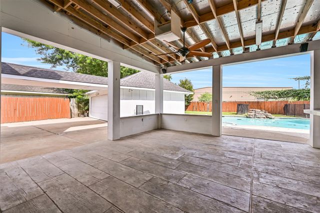 9322 Petersham Drive, Houston, TX 77031