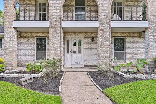 9322 Petersham Drive, Houston, TX 77031