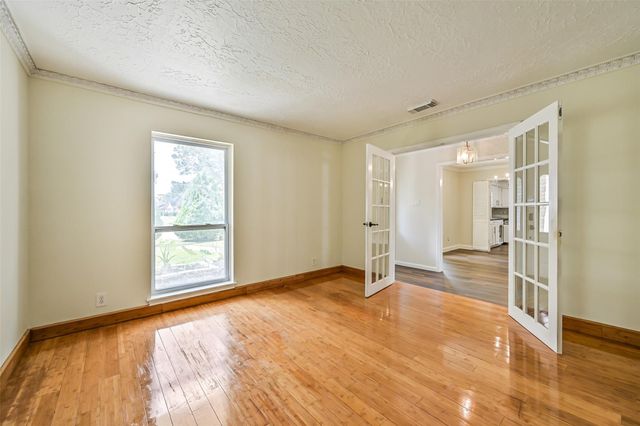 9322 Petersham Drive, Houston, TX 77031