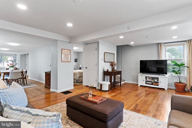 14 E GREEN ST, Shiremanstown, PA 17011