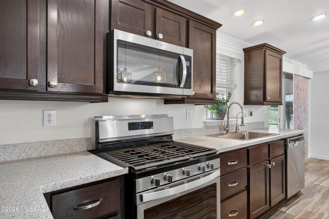 19057 E Skylar Way, Vail, AZ 85641