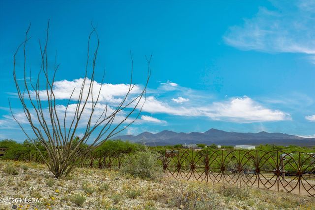 19057 E Skylar Way, Vail, AZ 85641