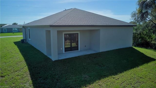 9020 Green CIR, Labelle, FL 33935