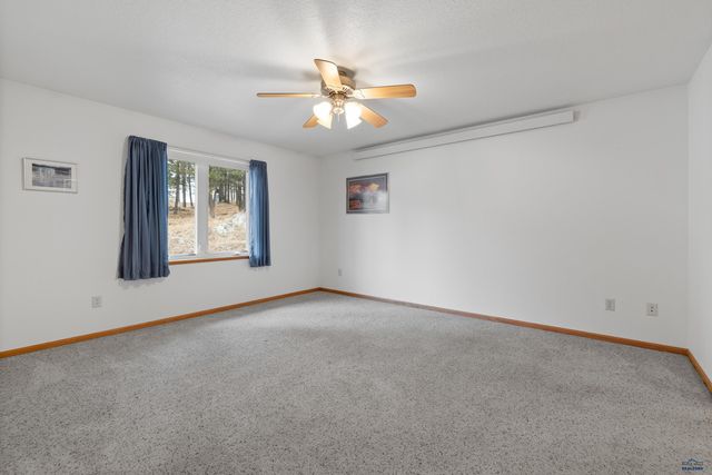 251 DESPERADO LN, Custer, SD 57730