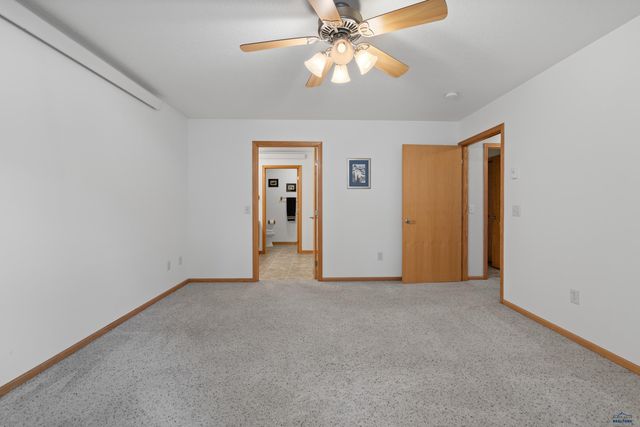 251 DESPERADO LN, Custer, SD 57730