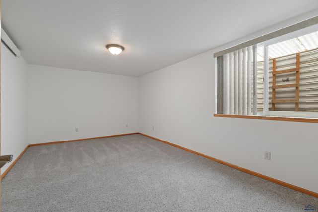 251 DESPERADO LN, Custer, SD 57730