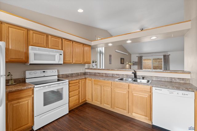 251 DESPERADO LN, Custer, SD 57730