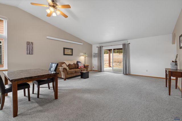 251 DESPERADO LN, Custer, SD 57730