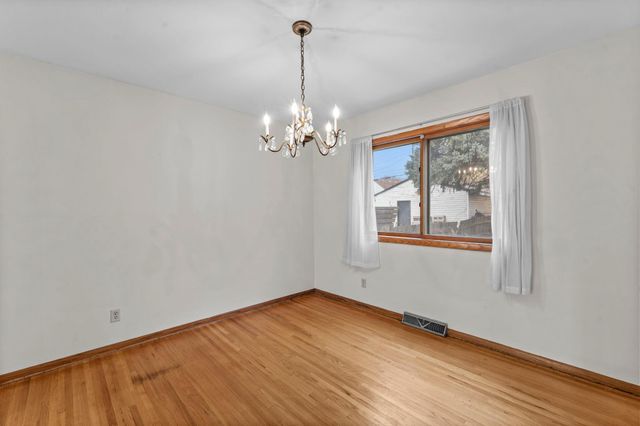 1045 Euclid Street, Saint Paul, MN 55106