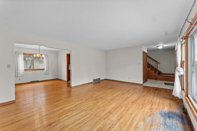 1045 Euclid Street, Saint Paul, MN 55106