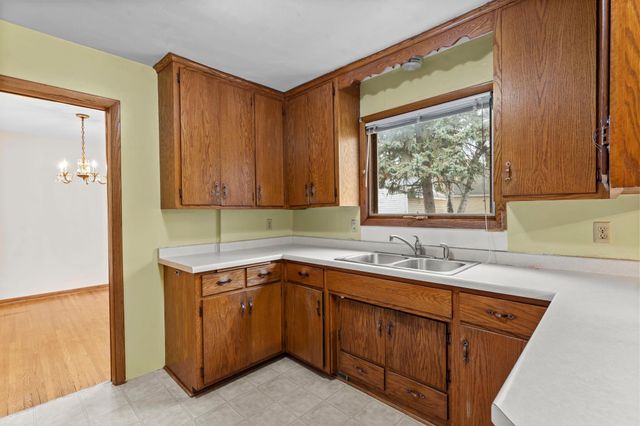 1045 Euclid Street, Saint Paul, MN 55106