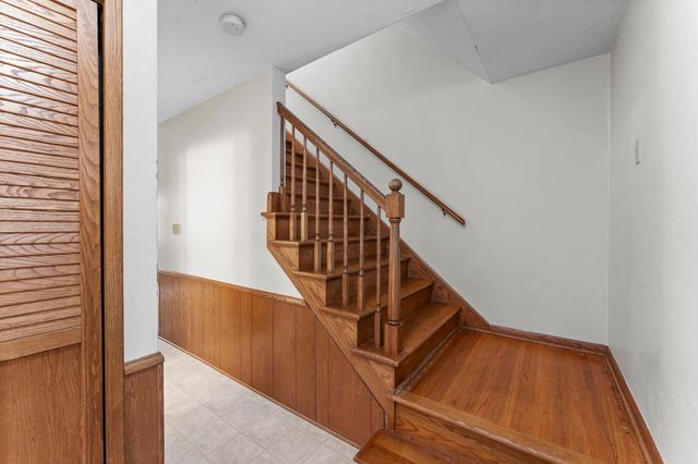 1045 Euclid Street, Saint Paul, MN 55106