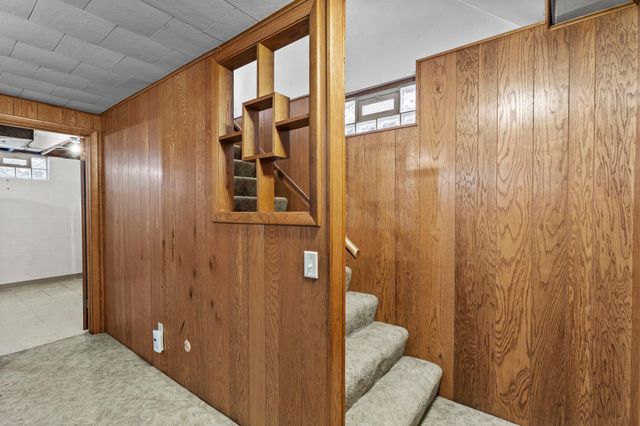 1045 Euclid Street, Saint Paul, MN 55106