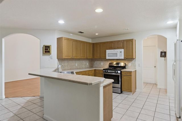 236 DOLCETTO DRIVE, Davenport, FL 33897