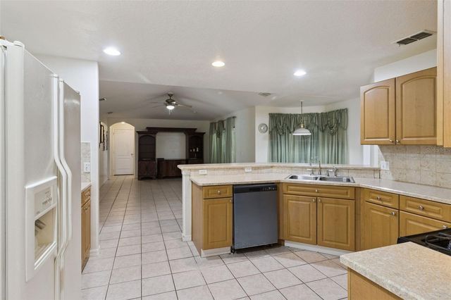 236 DOLCETTO DRIVE, Davenport, FL 33897