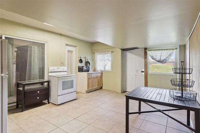 236 DOLCETTO DRIVE, Davenport, FL 33897