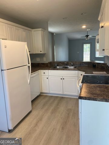 222 Sunview Drive, Statesboro, GA 30458