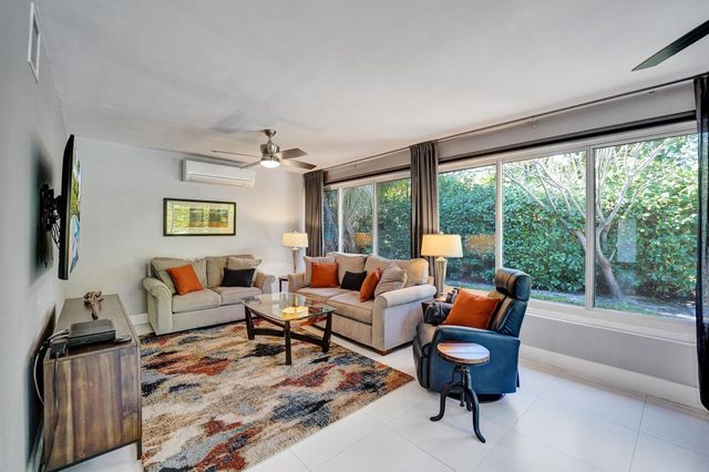 2649 NE 27th Terrace, Fort Lauderdale, FL 33306