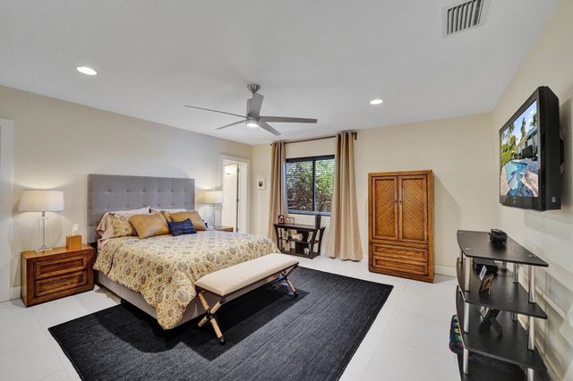 2649 NE 27th Terrace, Fort Lauderdale, FL 33306