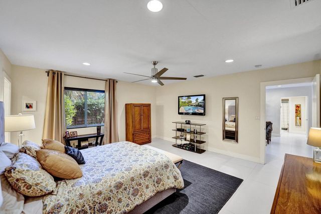 2649 NE 27th Terrace, Fort Lauderdale, FL 33306