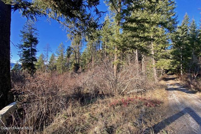 150 Castle Crest, Hope, ID 83836